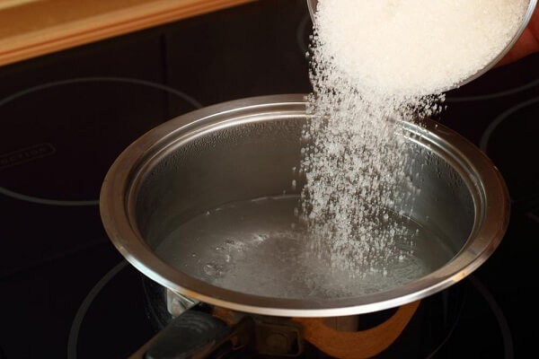 Cách nấu nước đường làm bánh nướng trung thu