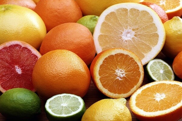 Cam, quýt, bưởi là những loại trái cây rất giàu vitamin C
